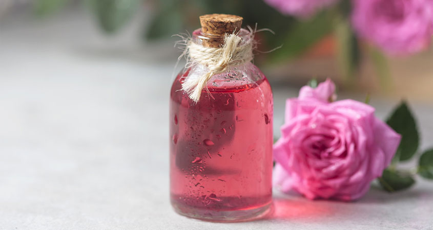 Top 4 Reasons to Use Rose Water